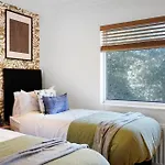 40 Percent Off! - Delightful Abode In London - Garden