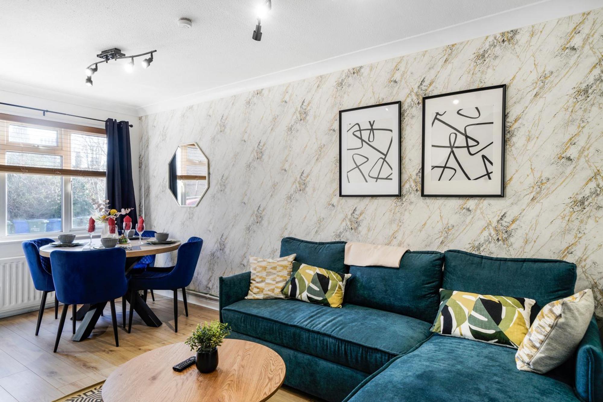 40 Percent Off! - Delightful Abode In - Garden Holiday home