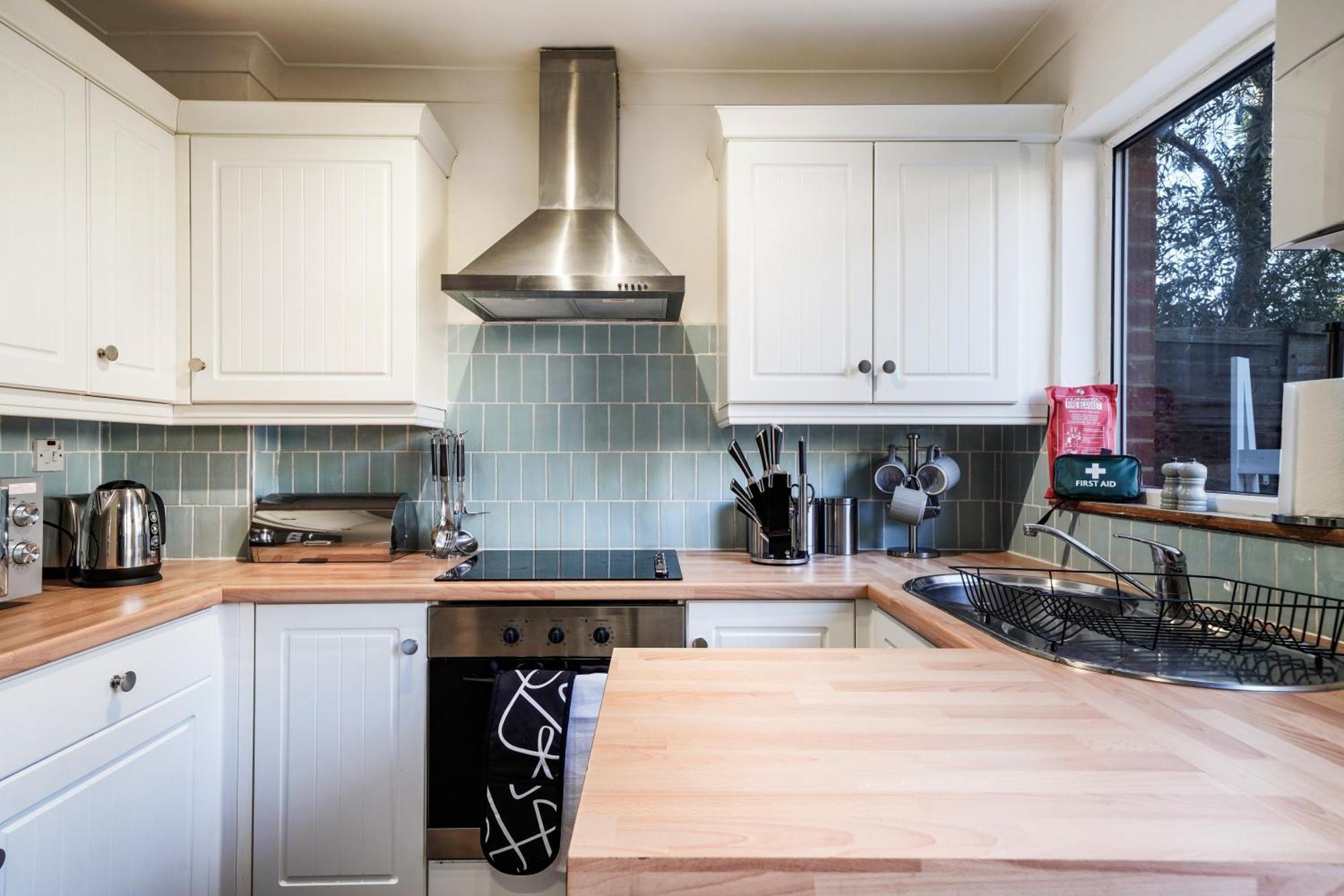 Holiday home 40 Percent Off! - Delightful Abode In - Garden