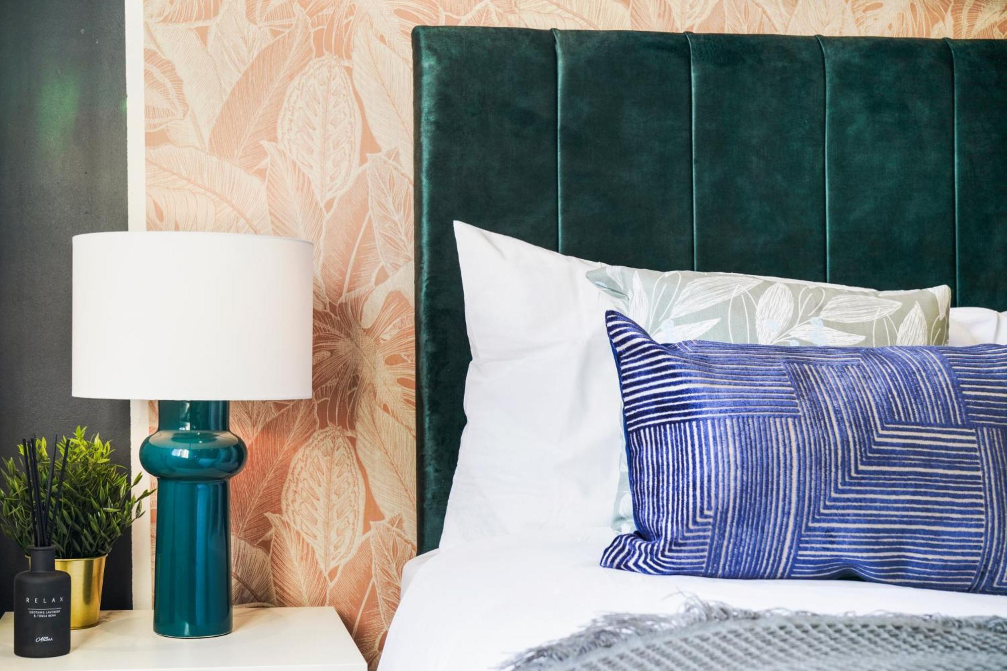 40 Percent Off! - Delightful Abode In - Garden