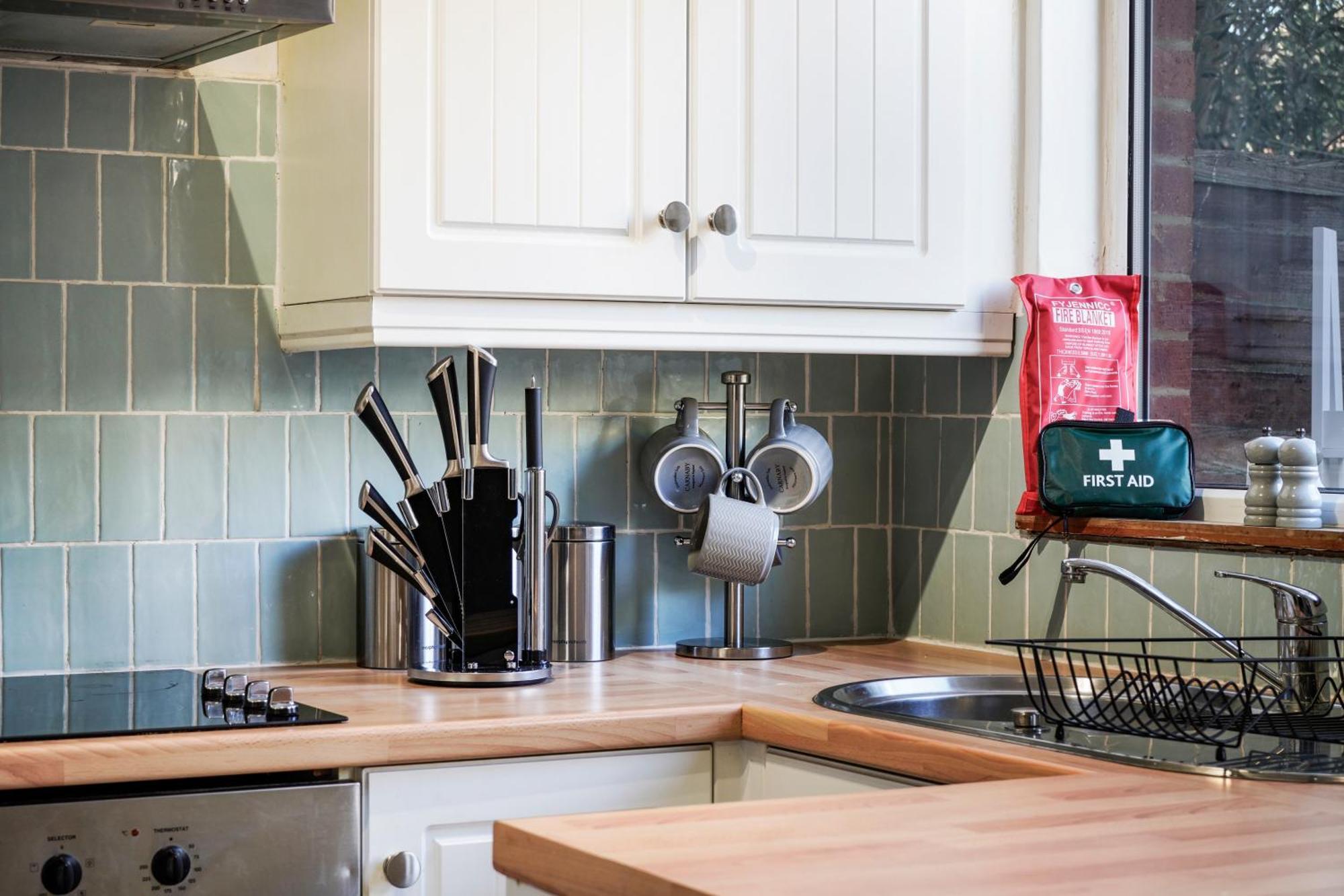 40 Percent Off! - Delightful Abode In - Garden Holiday home